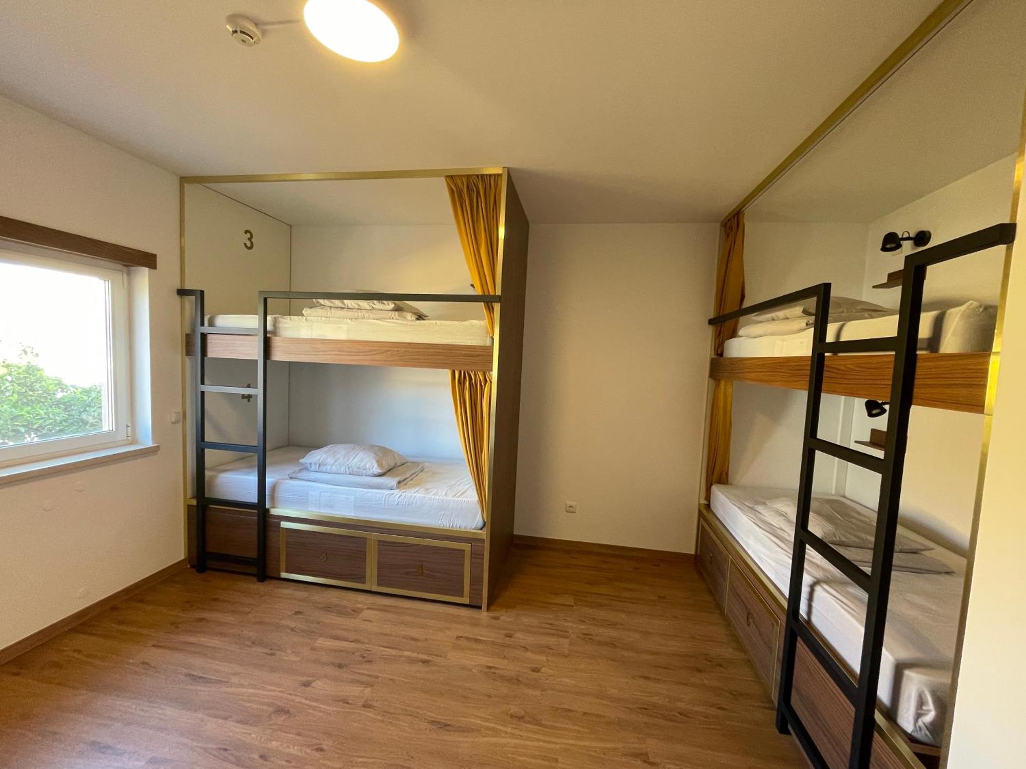 33 Hostel バレアル エクステリア 写真