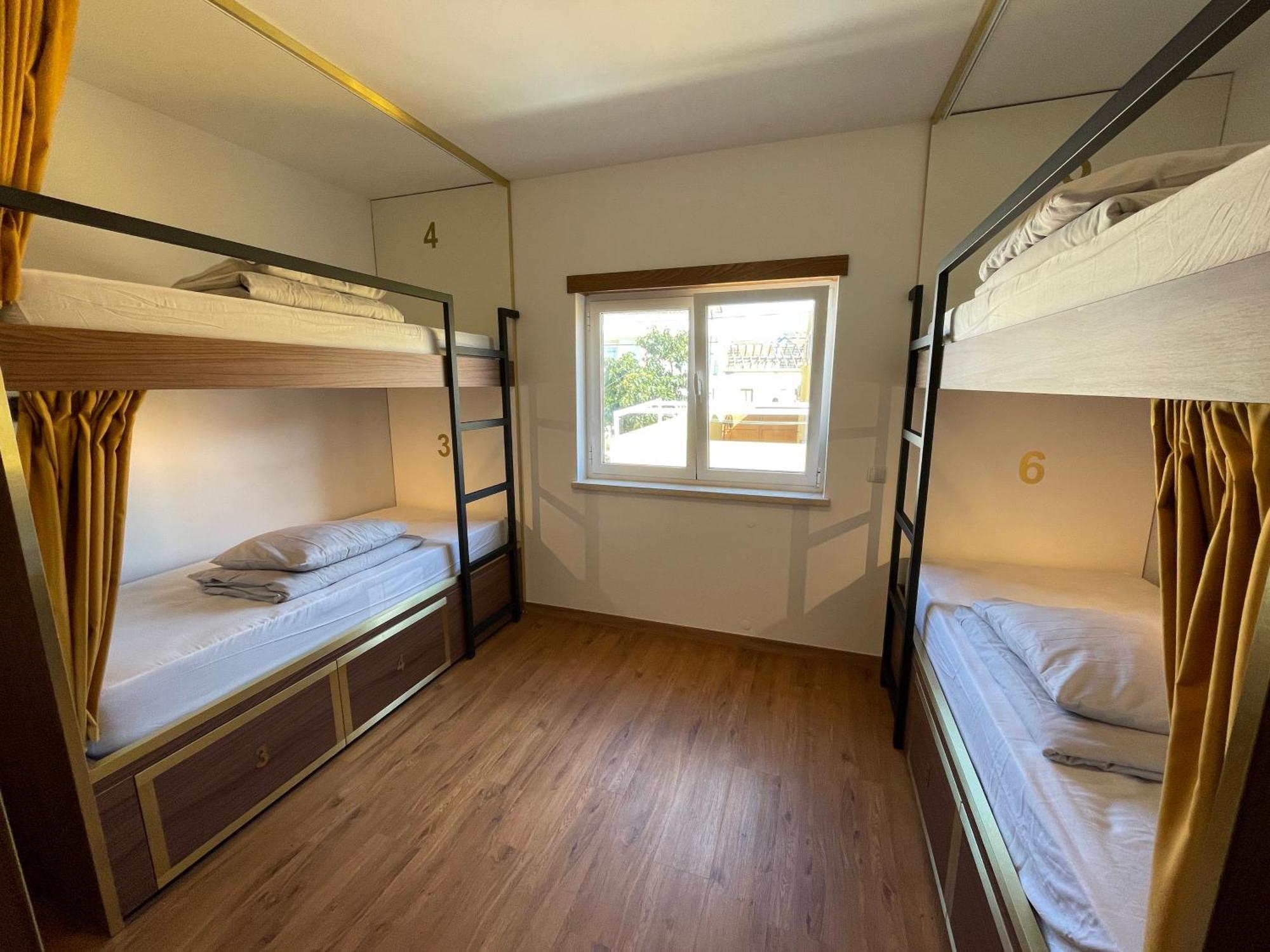 33 Hostel バレアル エクステリア 写真
