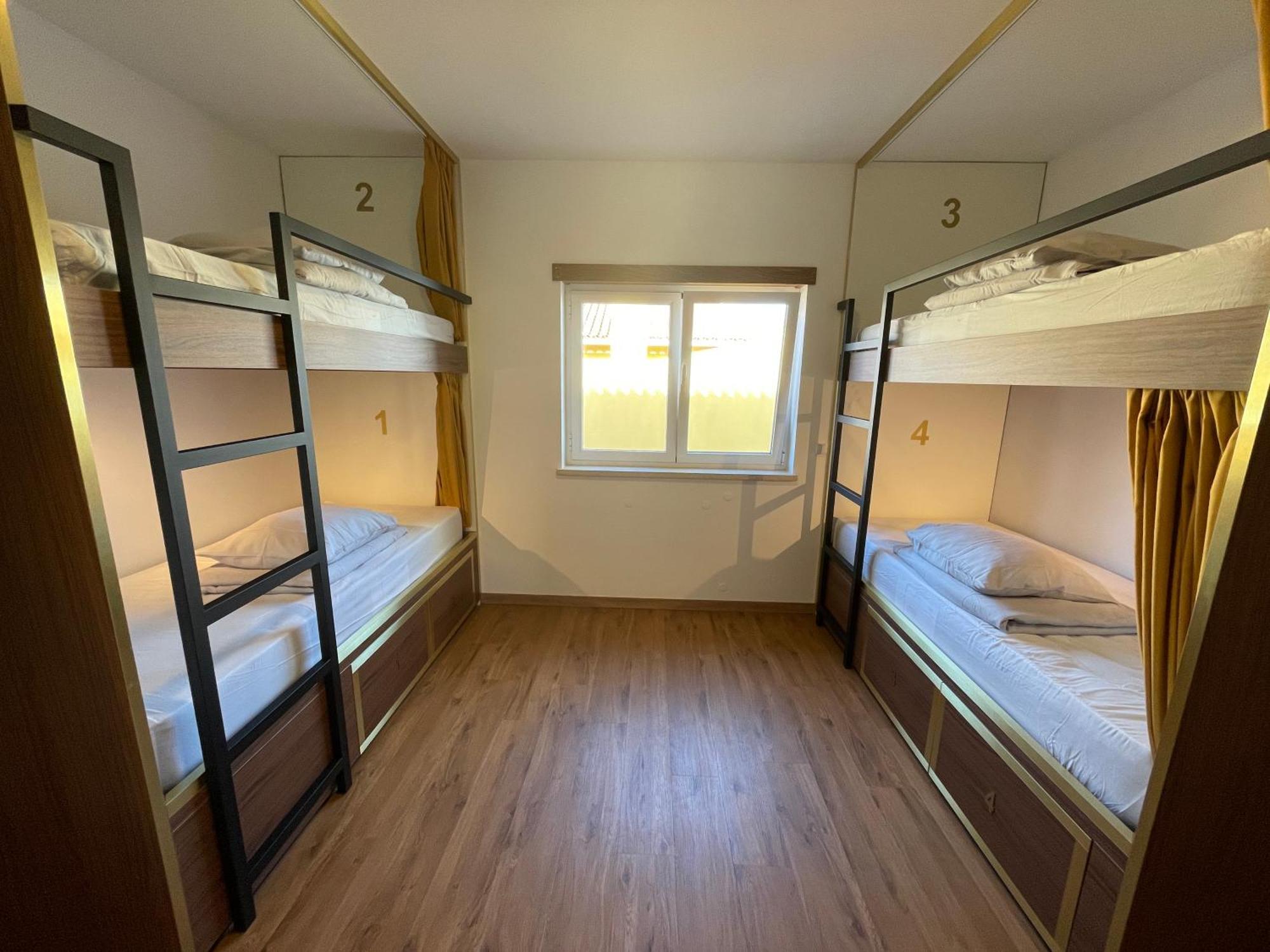 33 Hostel バレアル エクステリア 写真