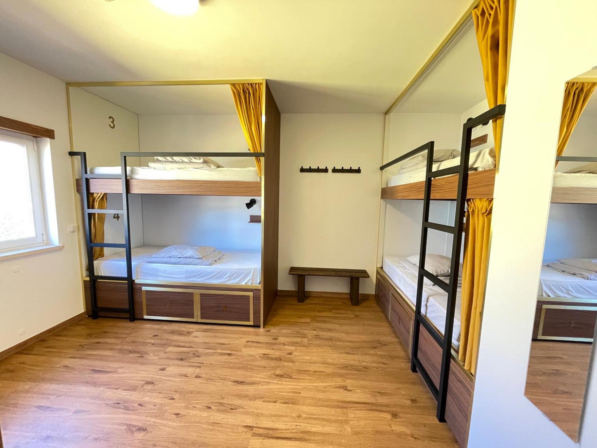 33 Hostel バレアル エクステリア 写真